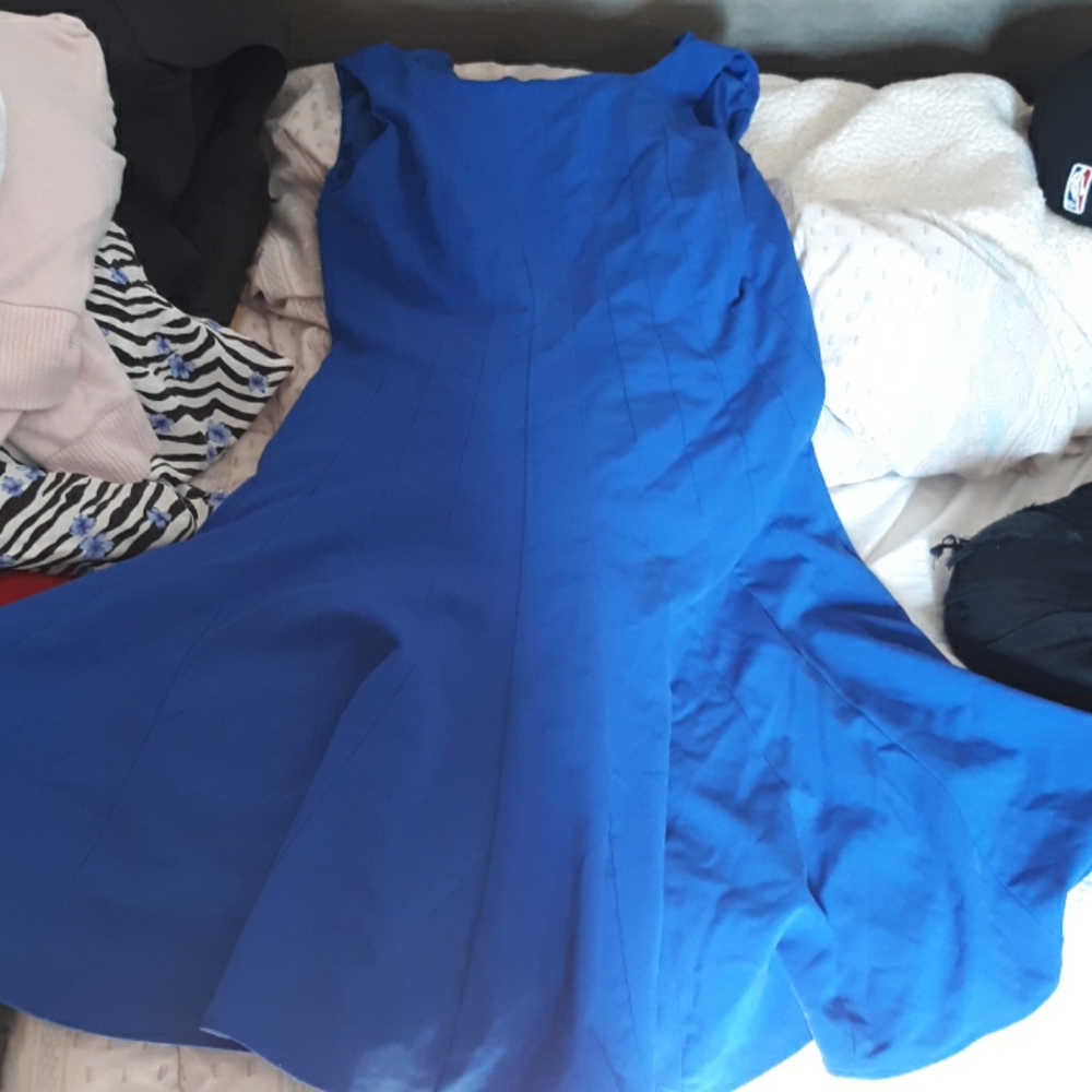 Dress - Picture 2 of 2